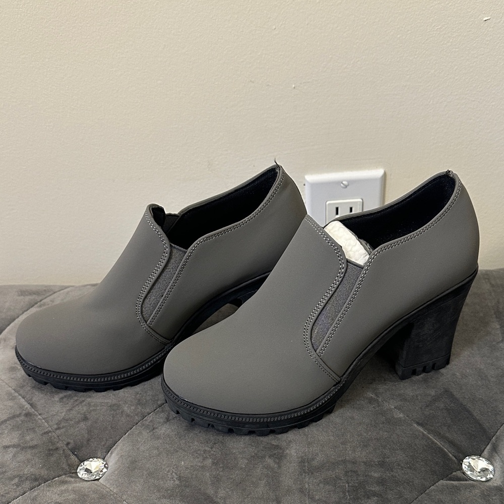 NEW Gray Women's Heeled Boots